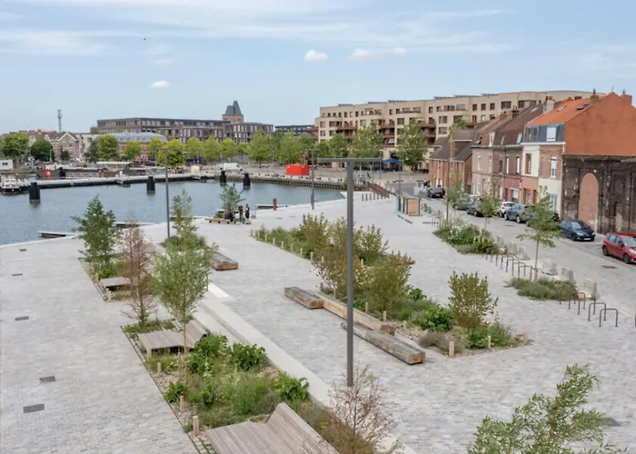 Bateau Peniche Au Coeur De